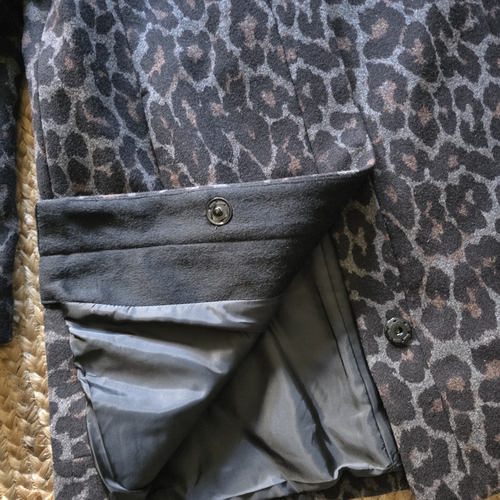 Betsey Johnson | Leopard Coat with Bow M - Picture 5 of 11